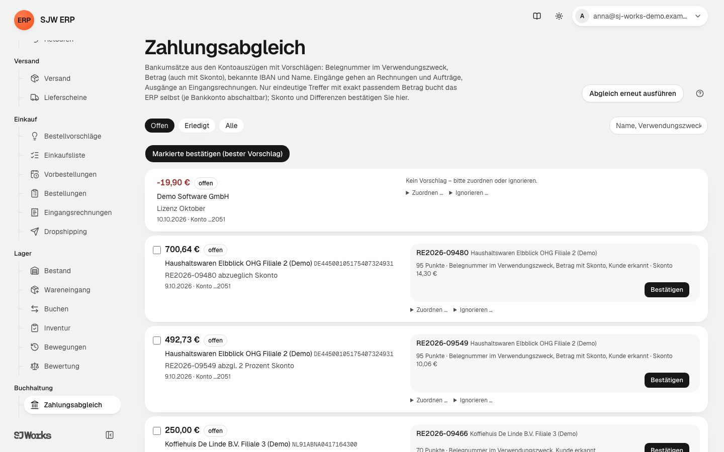 Zahlungsabgleich in SJW ERP: Bankumsätze aus dem Kontoauszug mit vorgeschlagenen Rechnungen zum Bestätigen